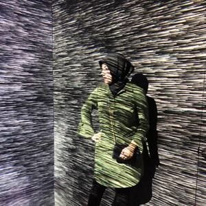 Meet your Posher, Razia